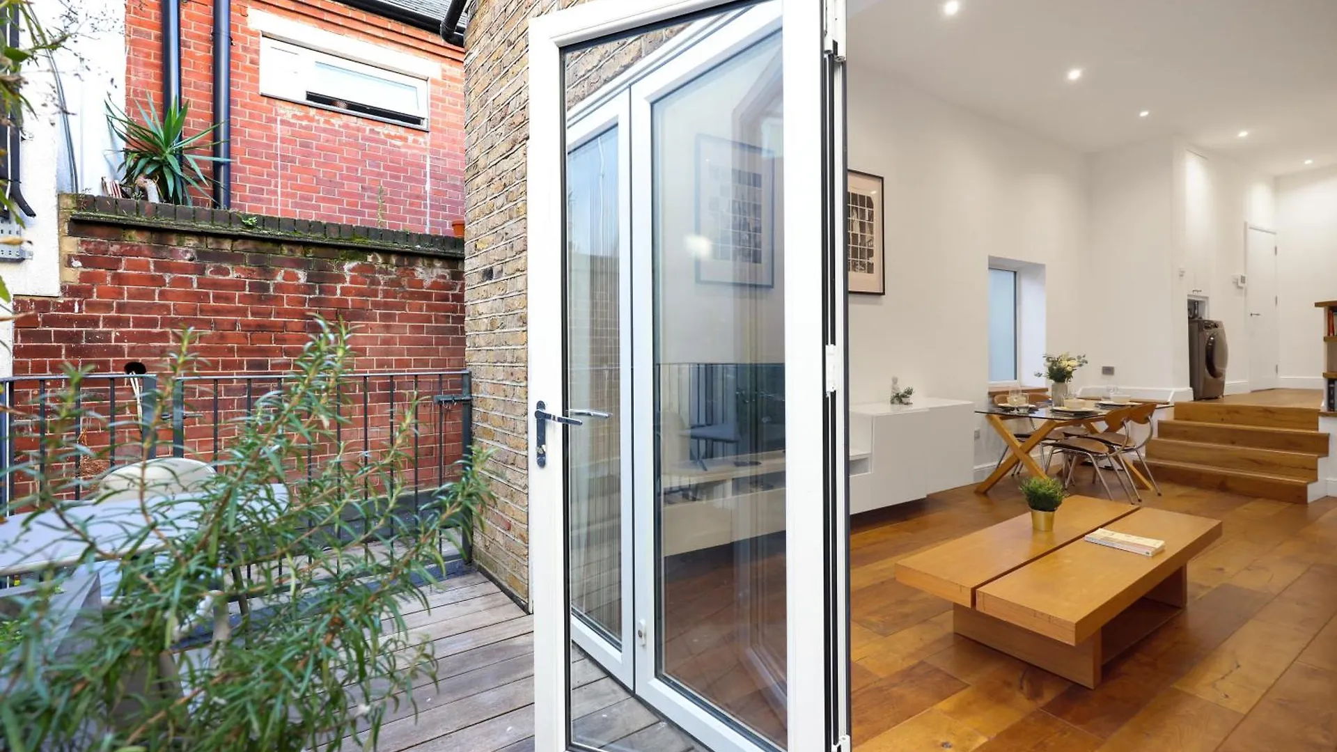 1 Bedroom Apartment Short Term Rental & Flexible Renting Hackney With Free Wifi London