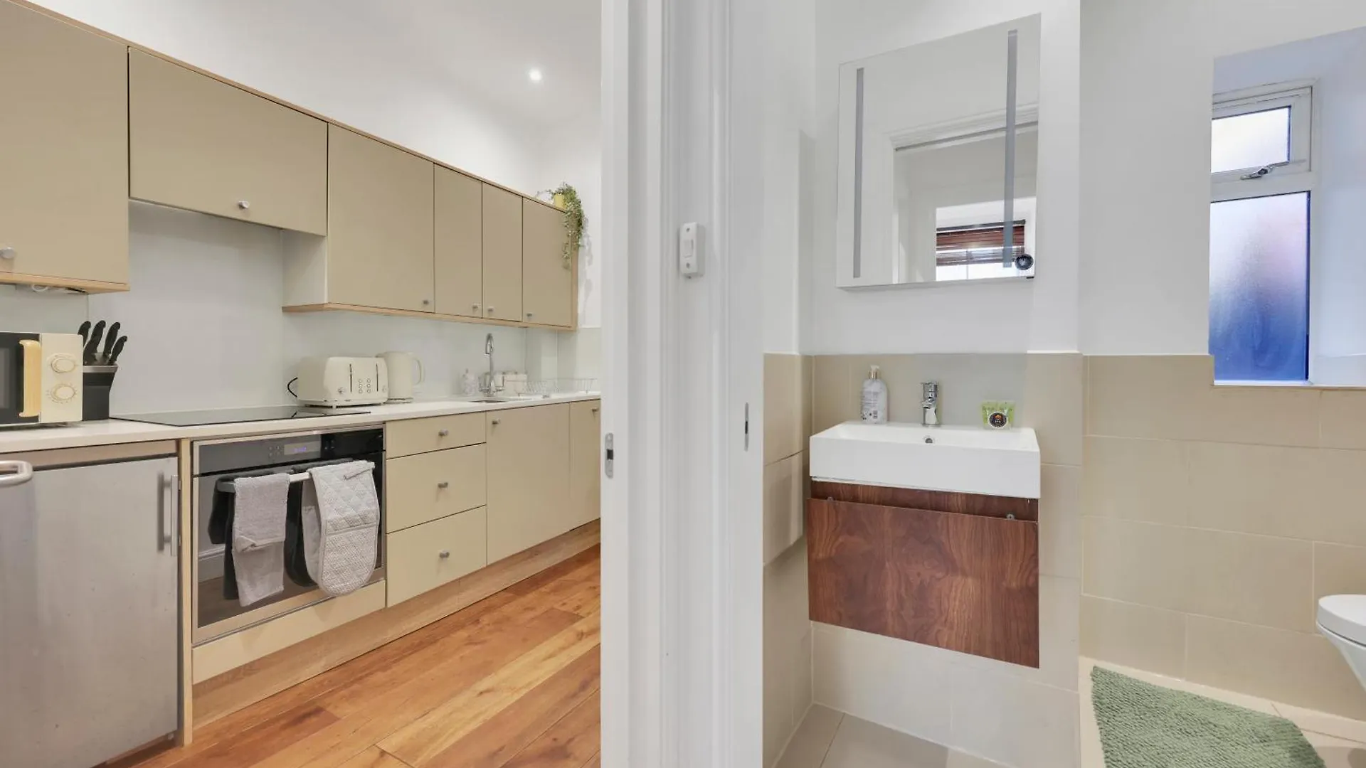 1 Bedroom Apartment Short Term Rental & Flexible Renting Hackney With Free Wifi London