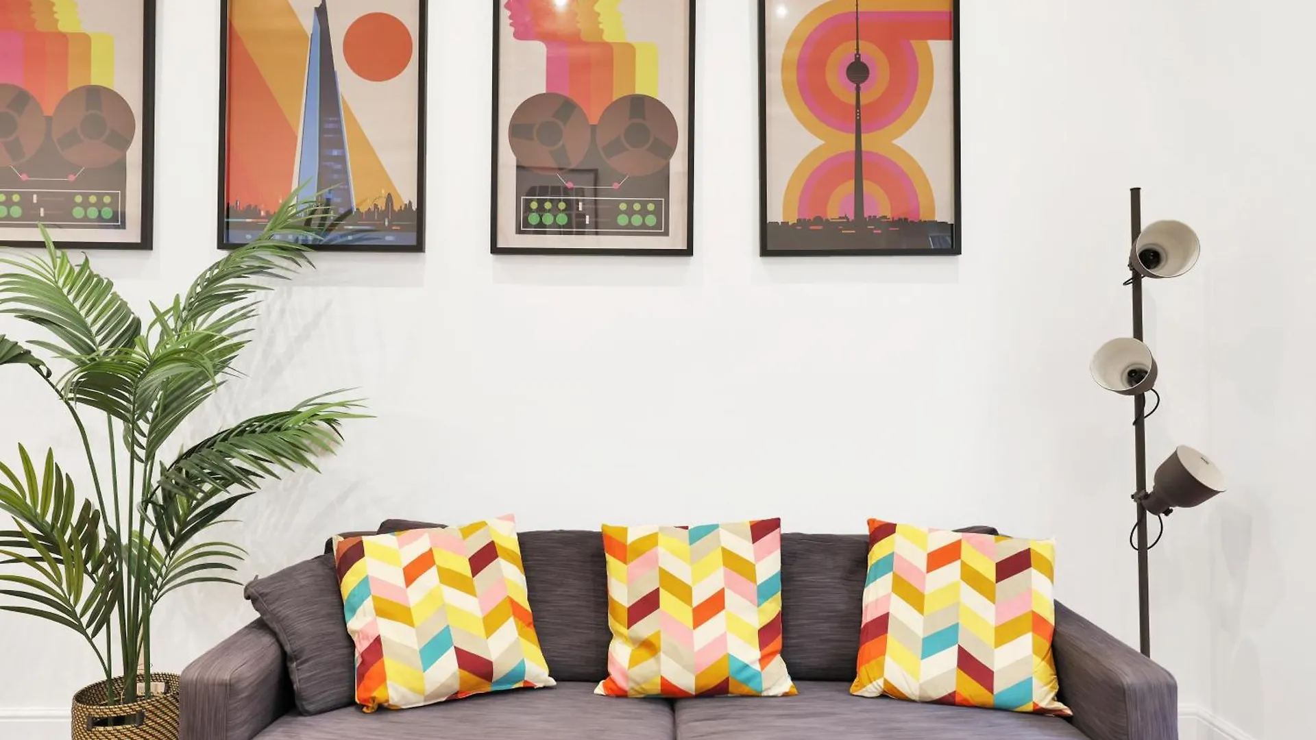 1 Bedroom Apartment Short Term Rental & Flexible Renting Hackney With Free Wifi London