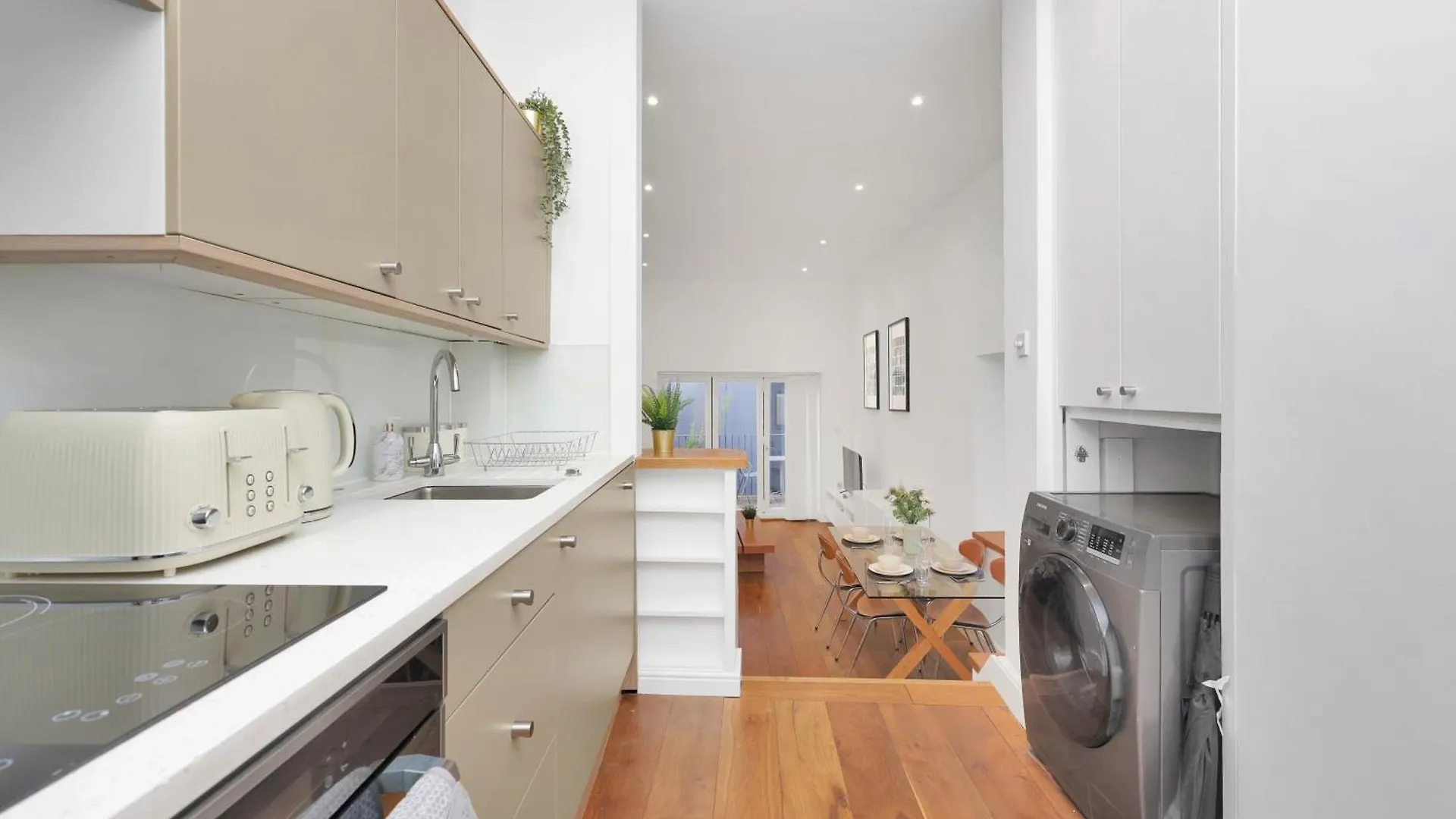 1 Bedroom Apartment Short Term Rental & Flexible Renting Hackney With Free Wifi London