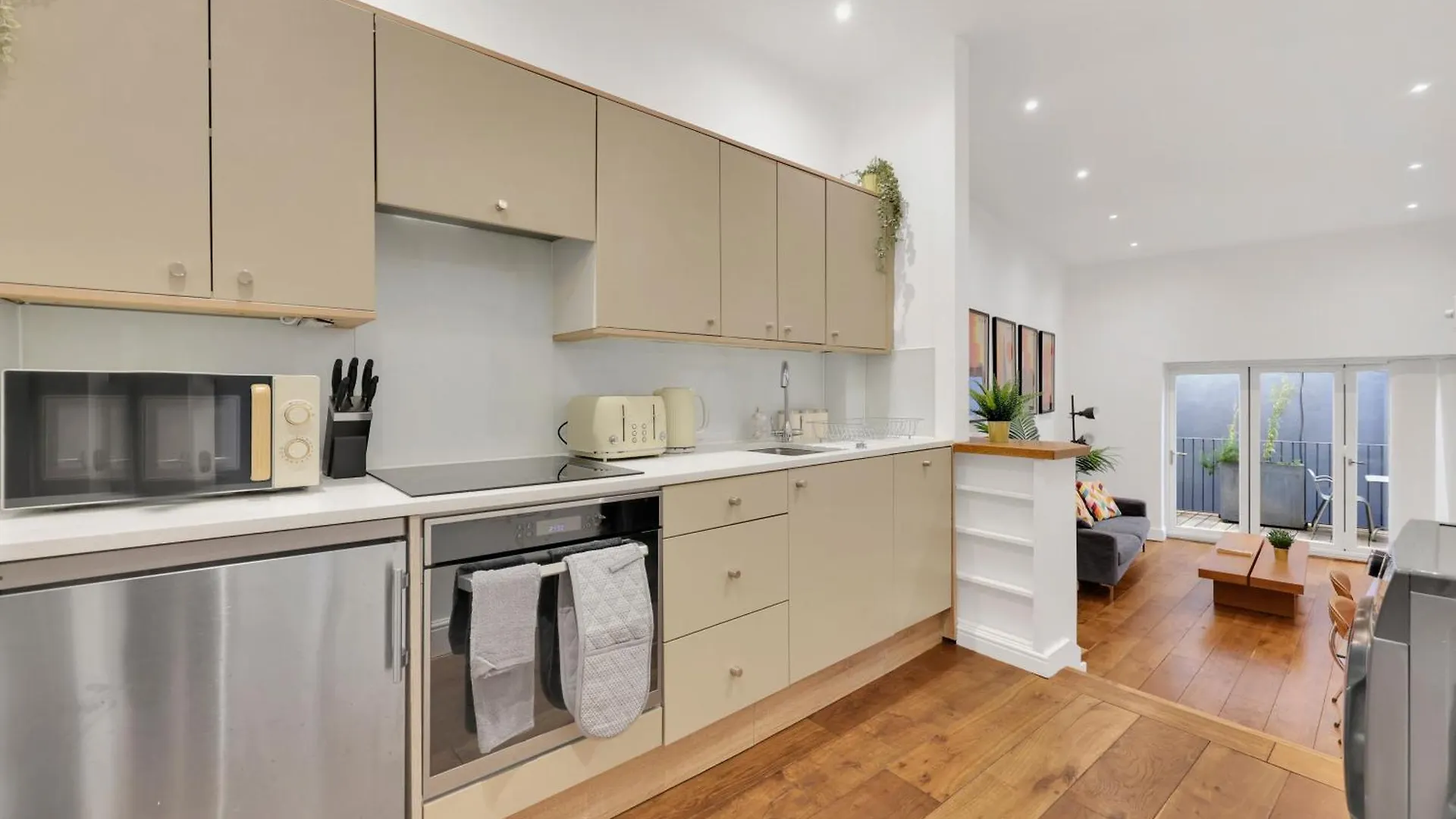 1 Bedroom Apartment Short Term Rental & Flexible Renting Hackney With Free Wifi London 0*,